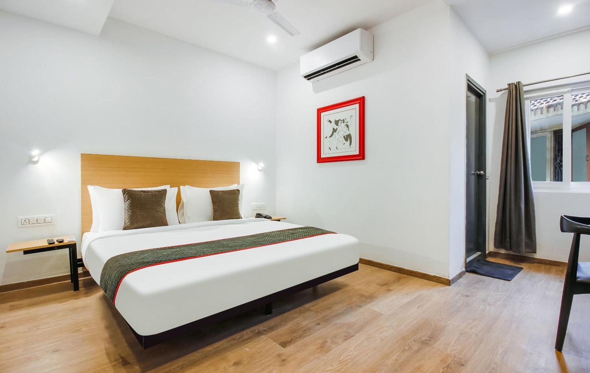 Super Townhouse The Cinco Hotel Near Esi Hospital Haiderabad Buitenkant foto