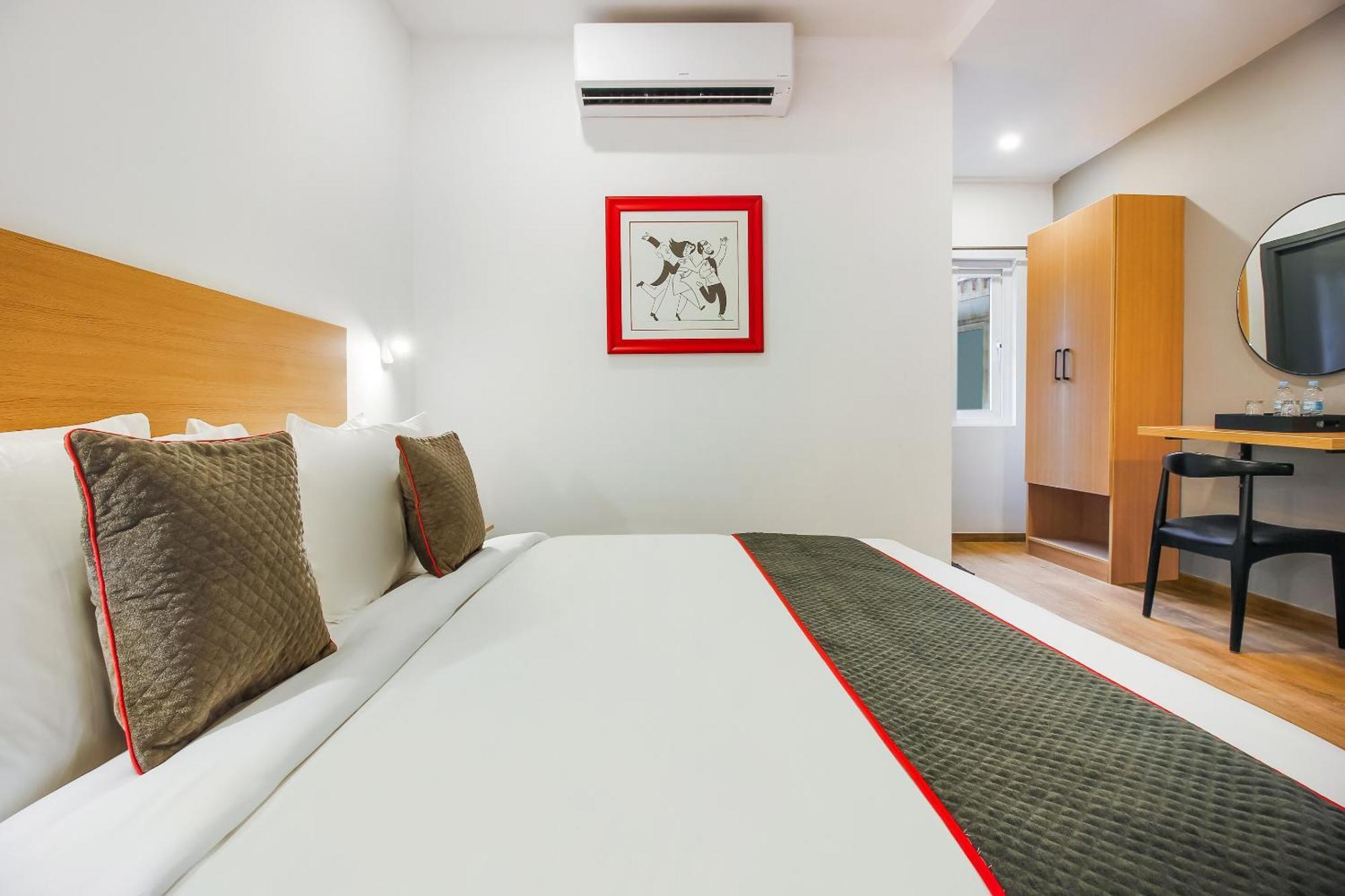Super Townhouse The Cinco Hotel Near Esi Hospital Haiderabad Buitenkant foto